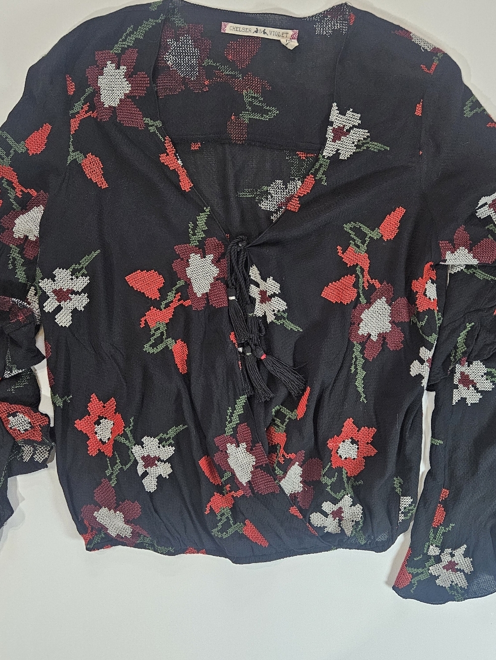 Chelsea & Violet Blouse Womens Medium Black Red Floral Boho Wrap‎ Front Festival